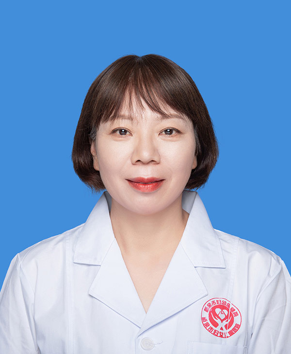 胡小花 - 乳腺外科主任，主任医师