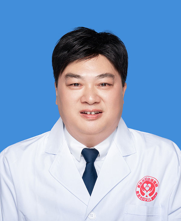 袁水生 - 新生儿科负责人，副主任医师