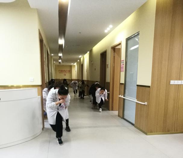 点击新窗口打开大图
