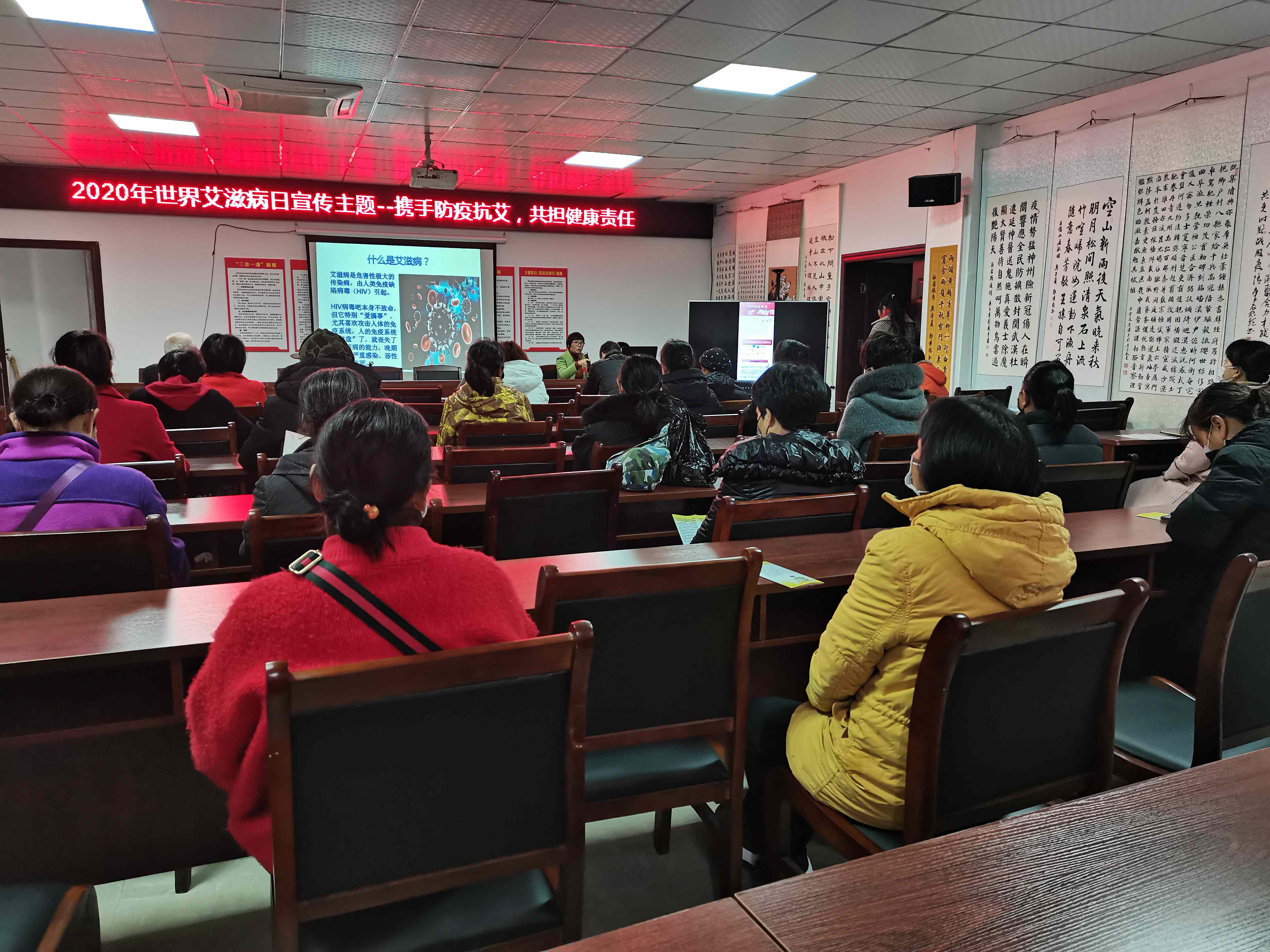 点击新窗口打开大图