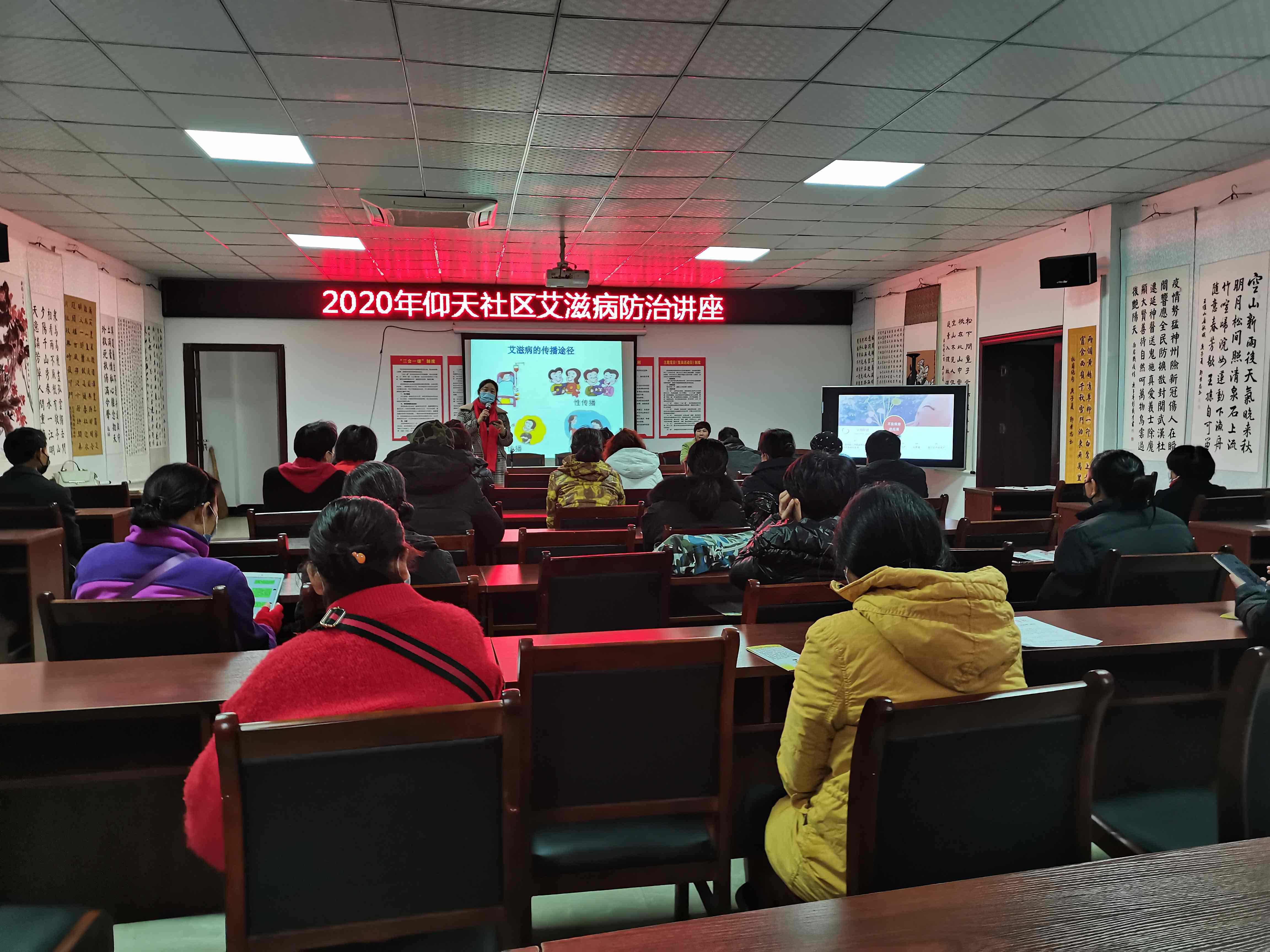 点击新窗口打开大图
