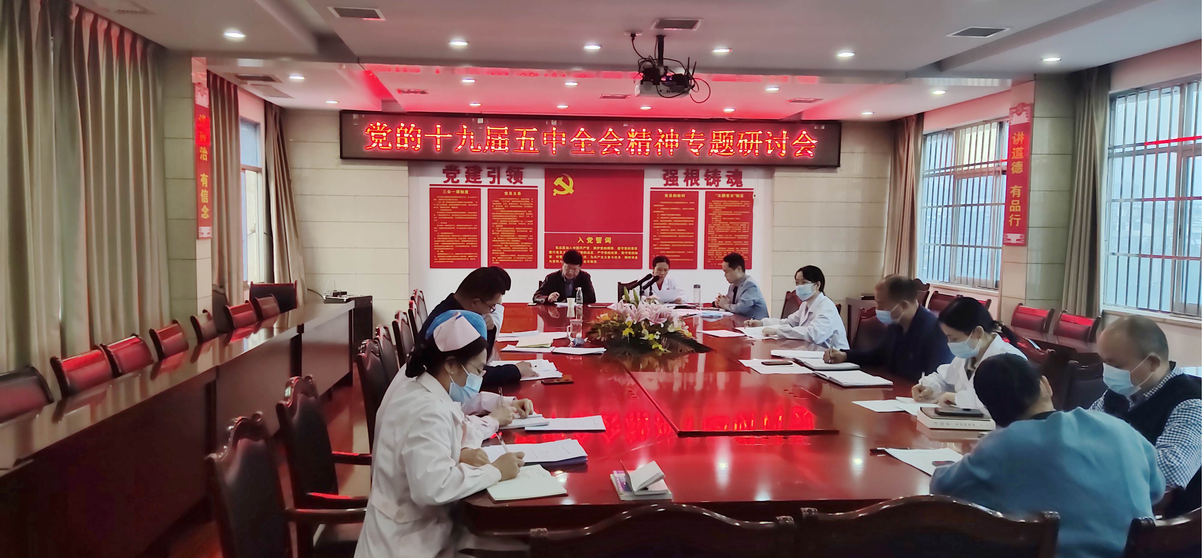 点击新窗口打开大图